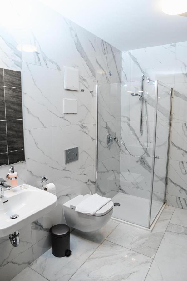 Hotel Flora Schwäbisch Gmünd المظهر الخارجي الصورة